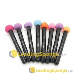 Makeup sponge applicator